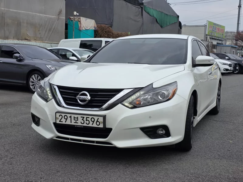 Nissan Altima