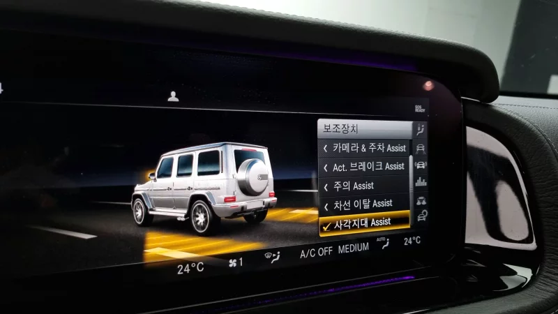 Mercedes-Benz G-Class