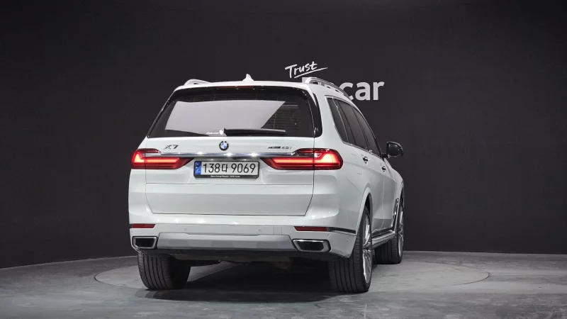 BMW X7