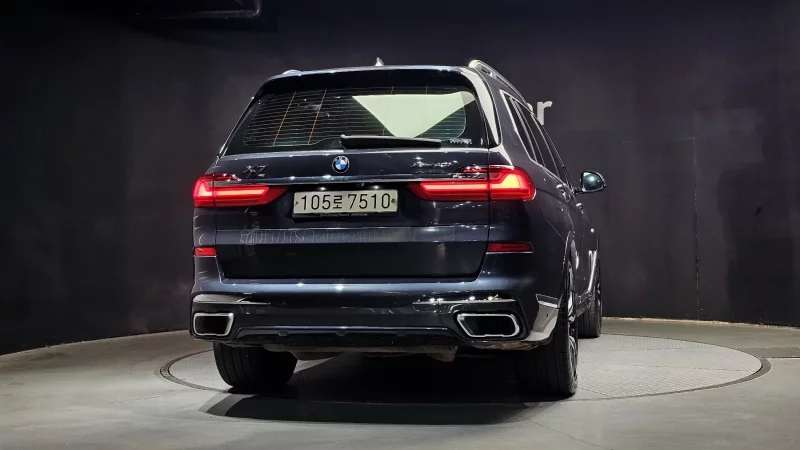 BMW X7