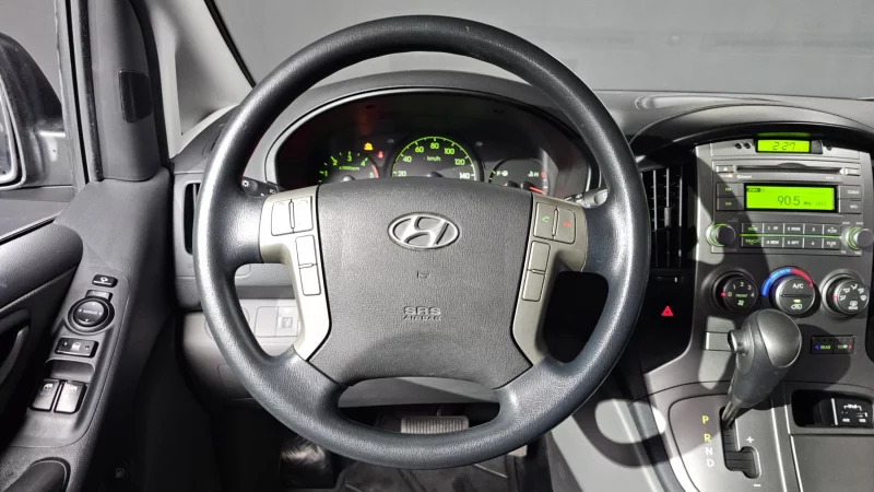Hyundai Grand Starex