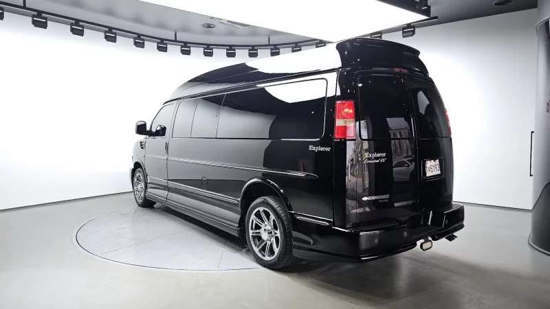 Chevrolet Express Van