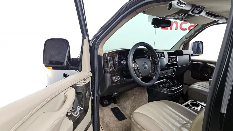 Chevrolet Express Van