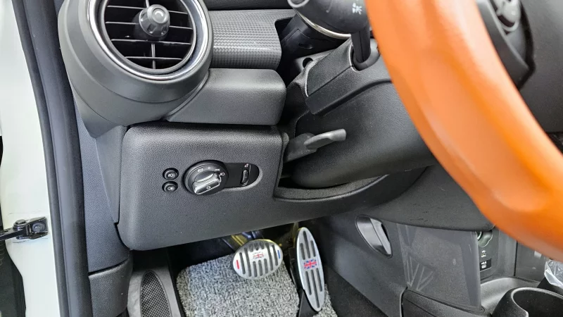 MINI Cooper Convertible