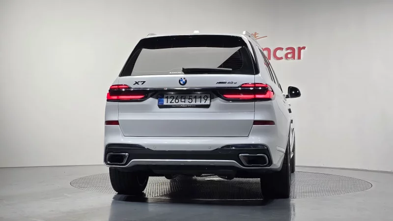 BMW X7