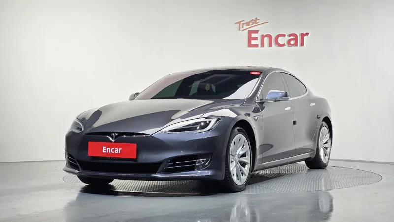Tesla MODEL S