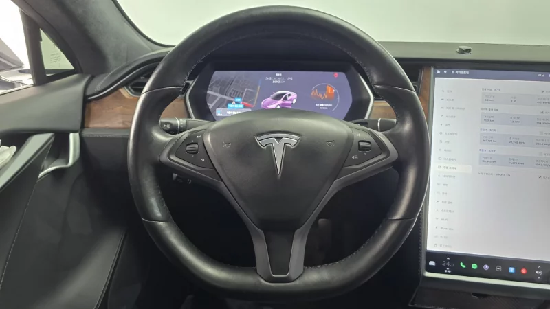 Tesla MODEL S