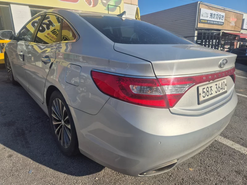 Hyundai Grandeur
