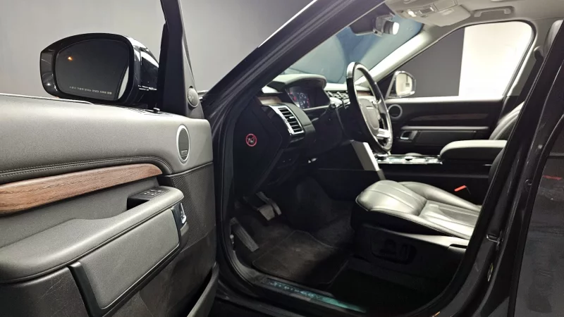 Land Rover DISCOVERY