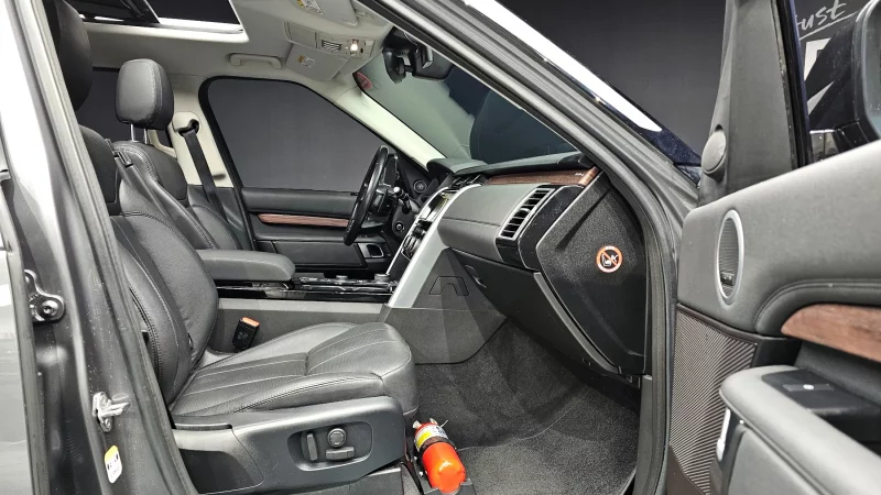 Land Rover DISCOVERY