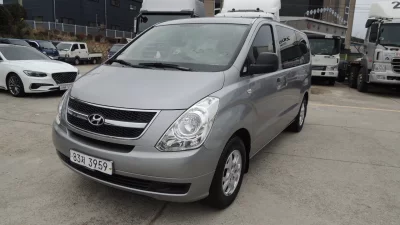 Hyundai Starex