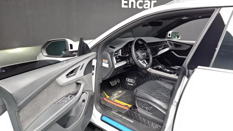 Audi Q8