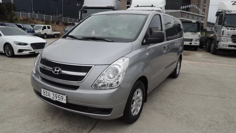Hyundai Starex