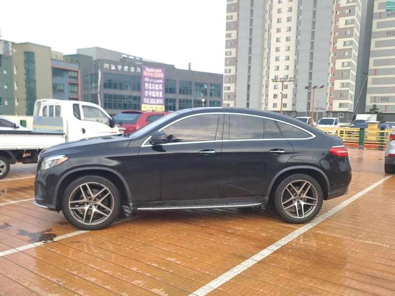 Mercedes-Benz GLE-Class