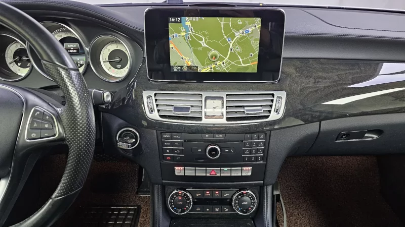 Mercedes-Benz CLS-Class