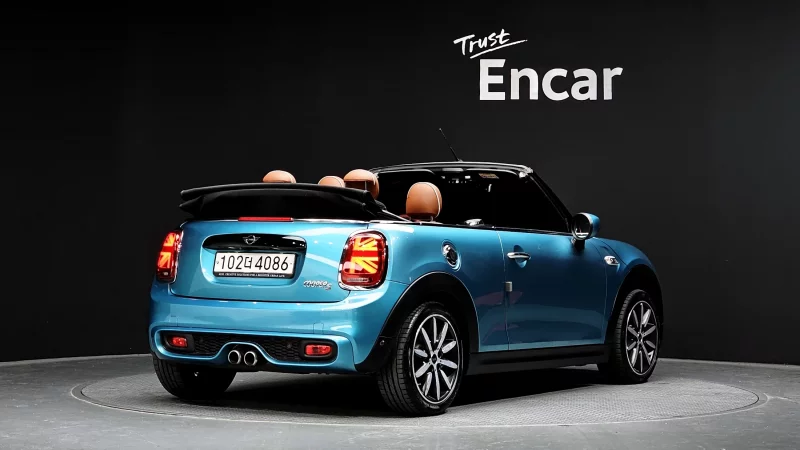 MINI Cooper Convertible