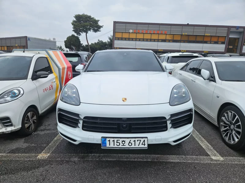 Porsche CAYENNE