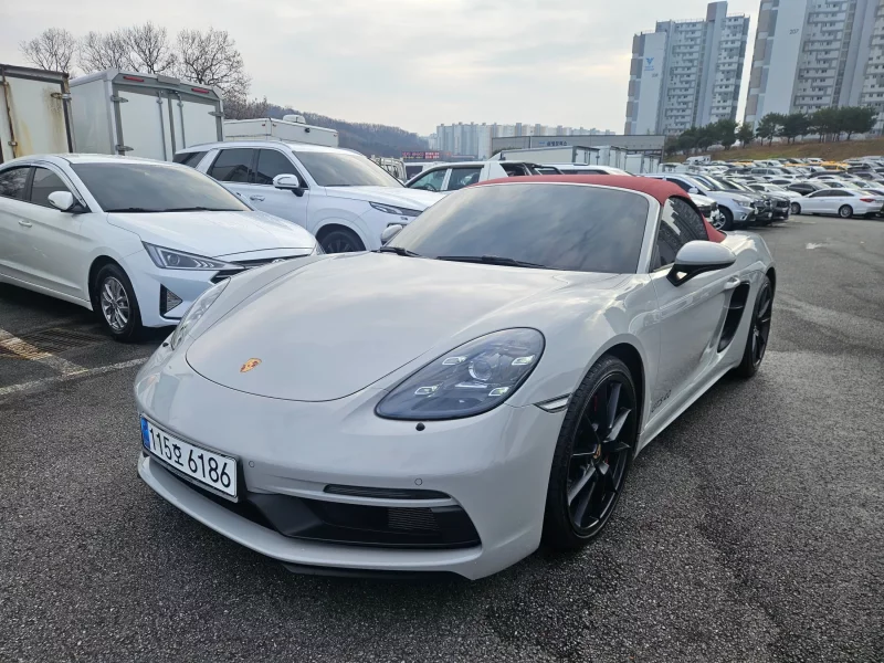 Porsche 718