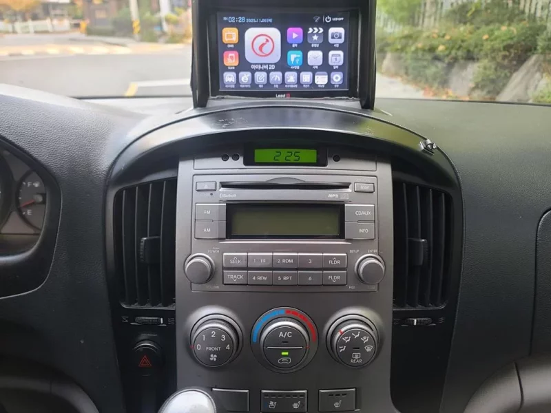 Hyundai Grand Starex