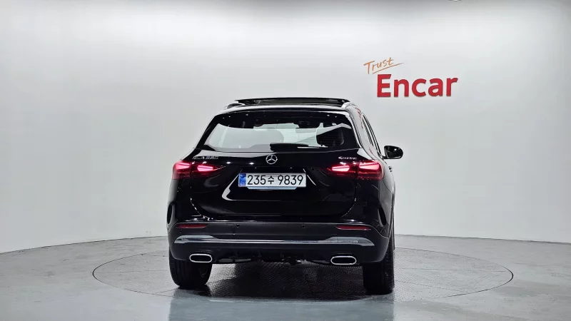 Mercedes-Benz GLA-Class