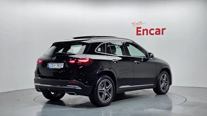 Mercedes-Benz GLA-Class