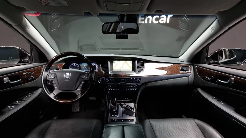Hyundai Equus