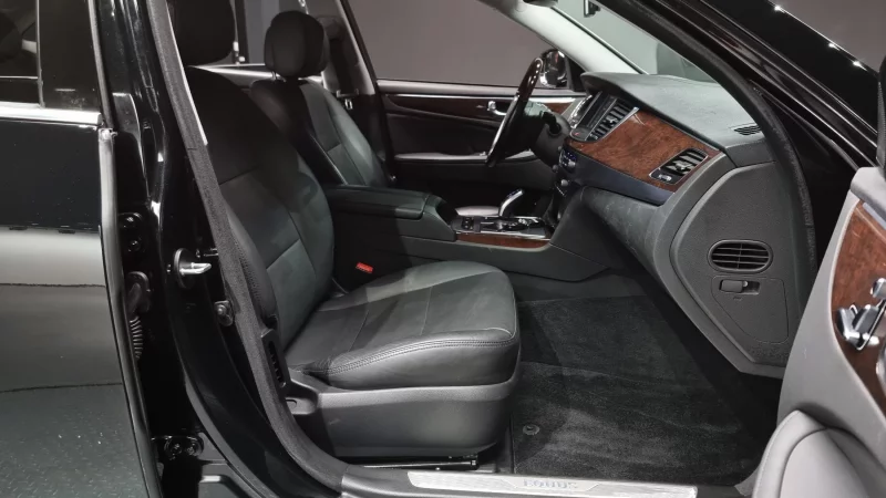 Hyundai Equus