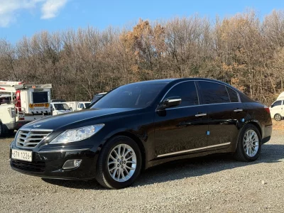 Hyundai Genesis