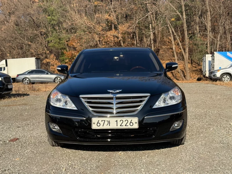 Hyundai Genesis