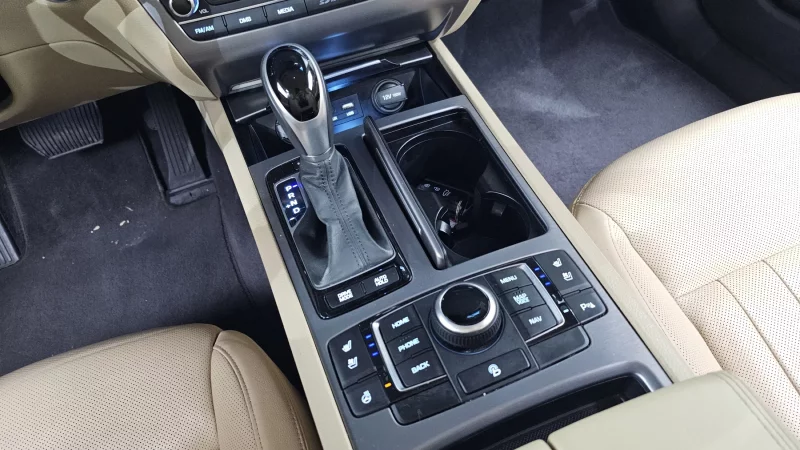 Hyundai Genesis