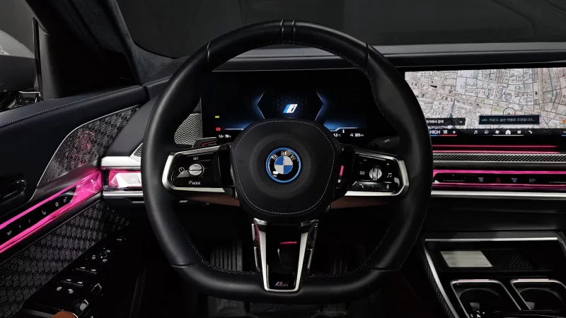 BMW i7