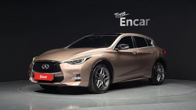 Infiniti Q30