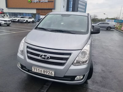 Hyundai Grand Starex