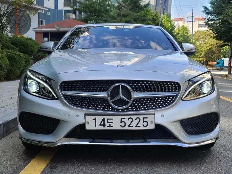 Mercedes-Benz C-Class
