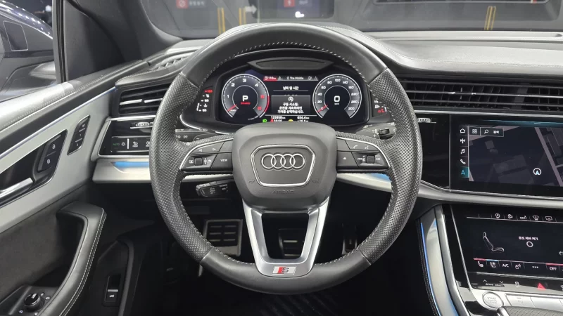 Audi Q8