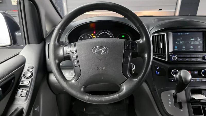 Hyundai Starex