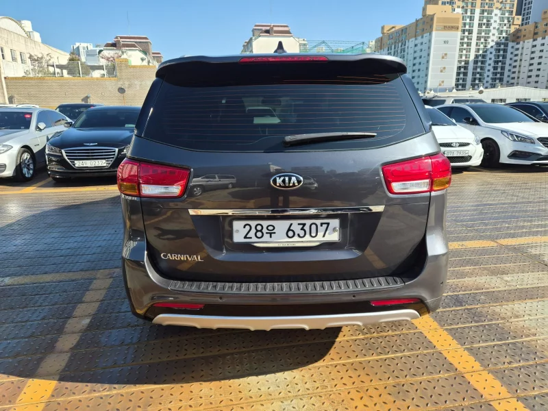 Kia Carnival