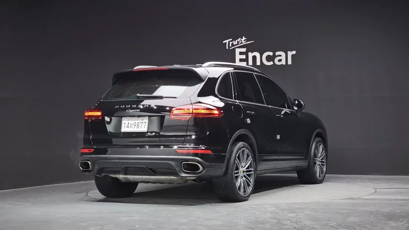 Porsche CAYENNE