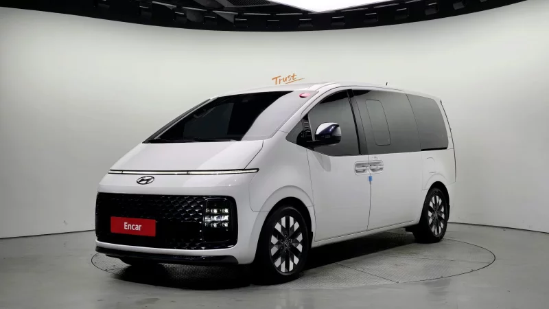 Hyundai Staria