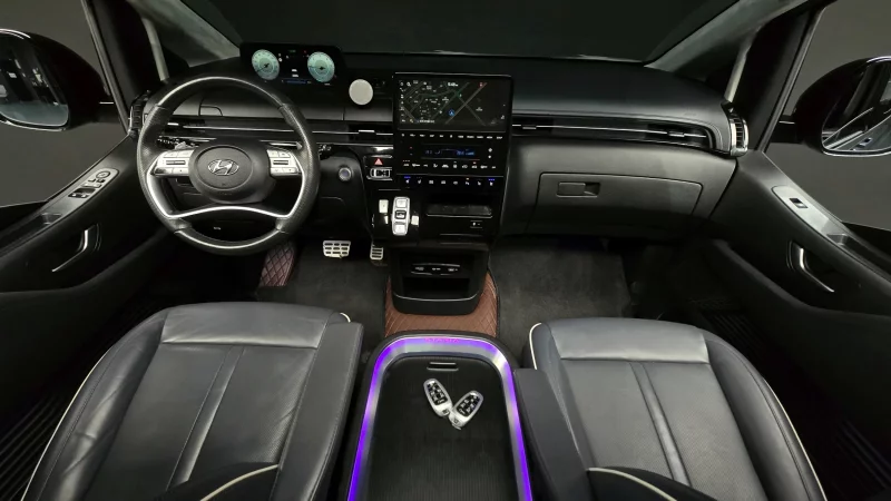 Hyundai Staria