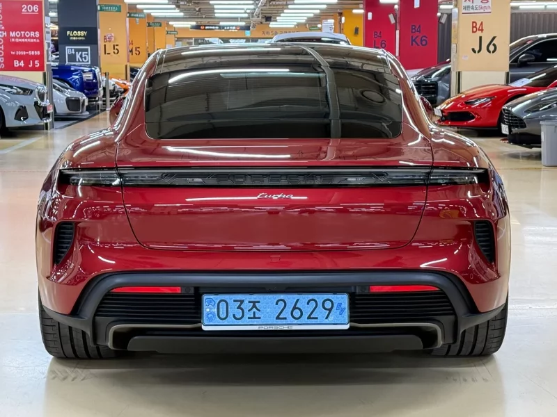 Porsche TAYCAN