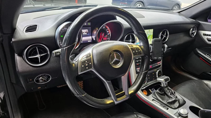 Mercedes-Benz SLK-Class