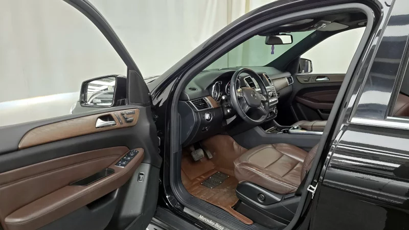 Mercedes-Benz M-class