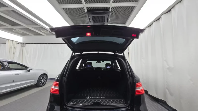 Mercedes-Benz M-class