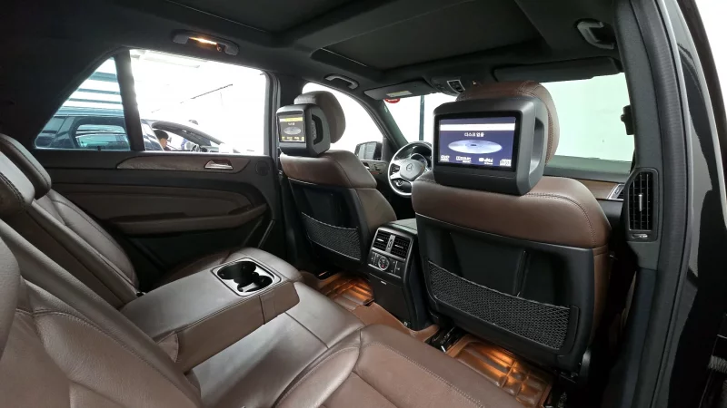 Mercedes-Benz M-class