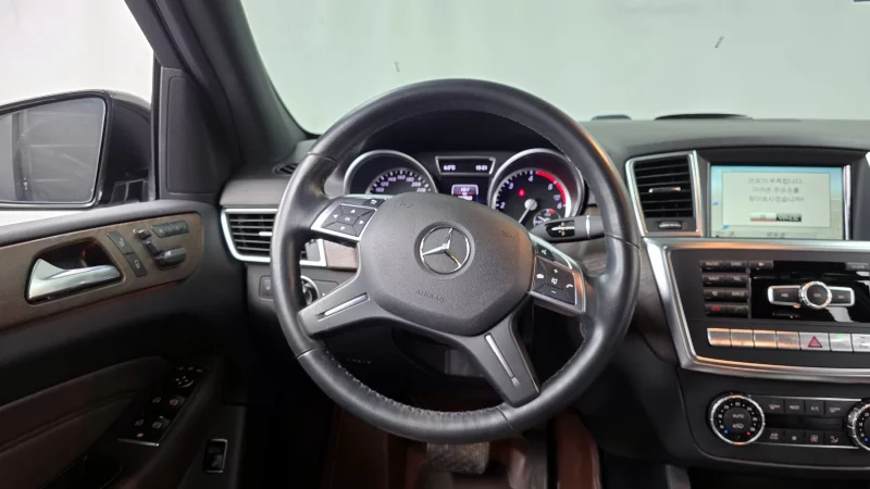 Mercedes-Benz M-class