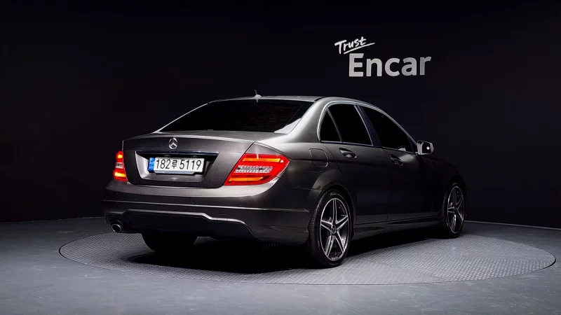 Mercedes-Benz C-Class