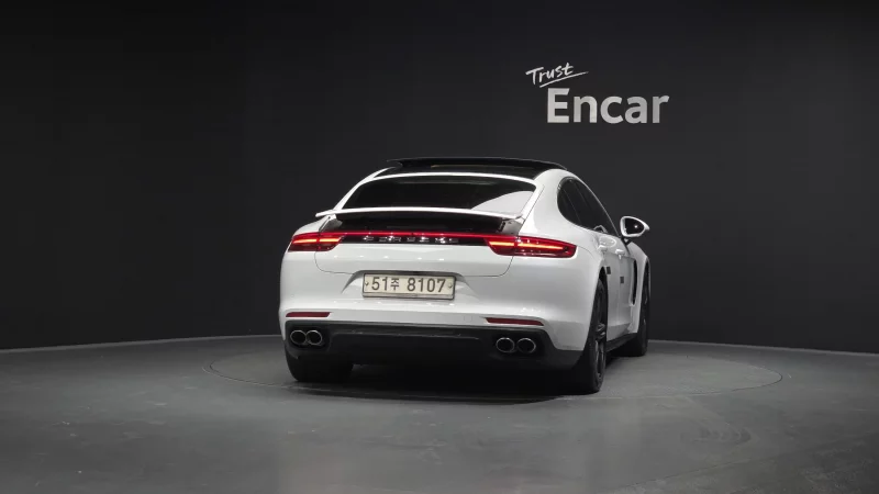 Porsche PANAMERA