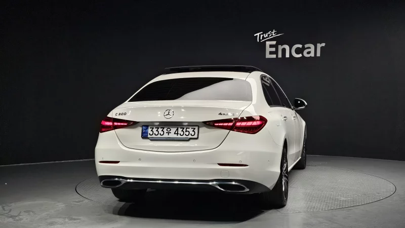 Mercedes-Benz C-Class