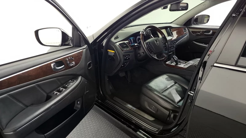 Hyundai Equus